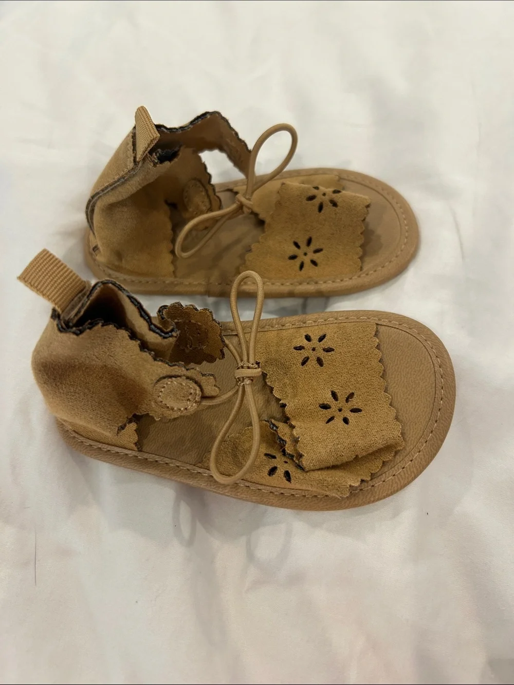 Old Navy Kids Tan Suede Scalloped Sandals with Bow